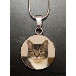 Kör alakú állatos porcelán medál – macska portré