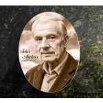 Ovális szépia porcelánkép egyedi fotóból – UV-álló porcelánfotó és tartós szépia sírkőkép síremlékre